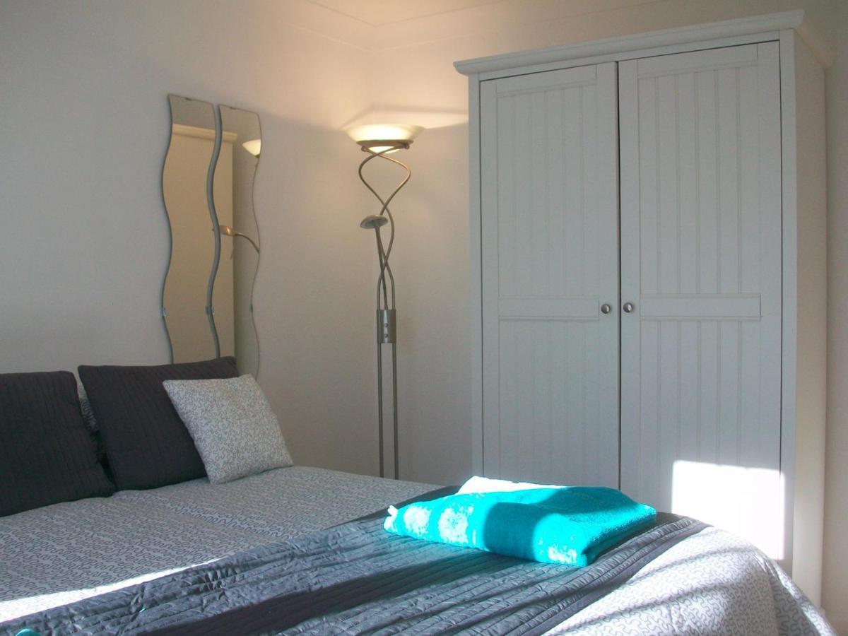 Вілла Number 8 With Free Parking Bury St. Edmunds Екстер'єр фото